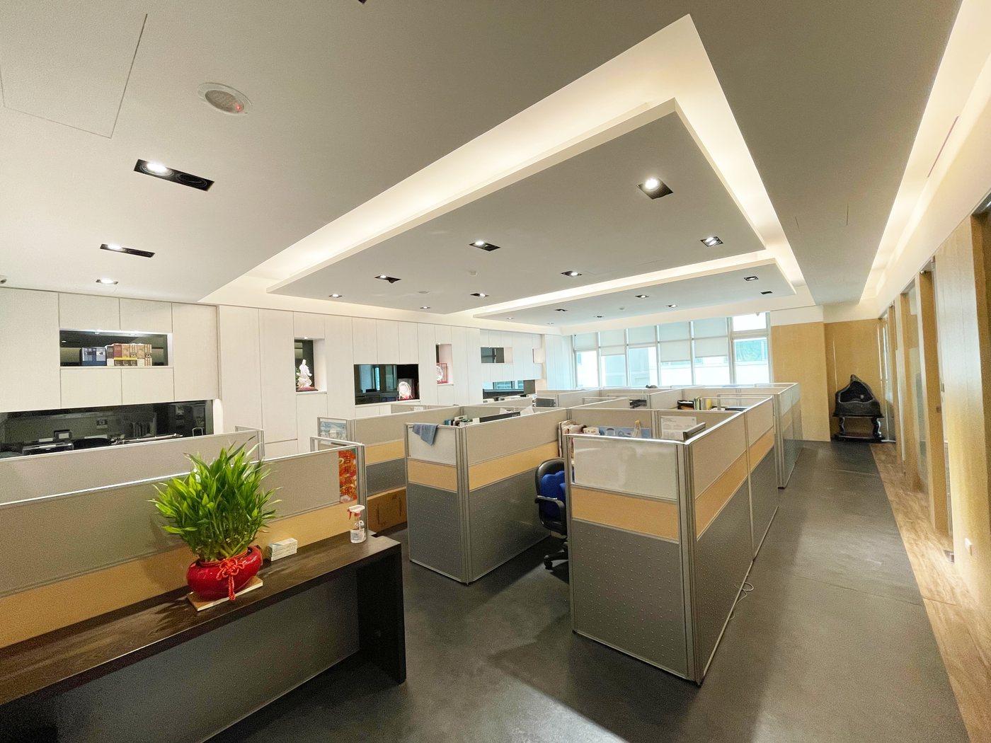 Inside the Cosmo Neihu office